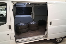 valkoinen Ford Transit 2007 kuva 21.