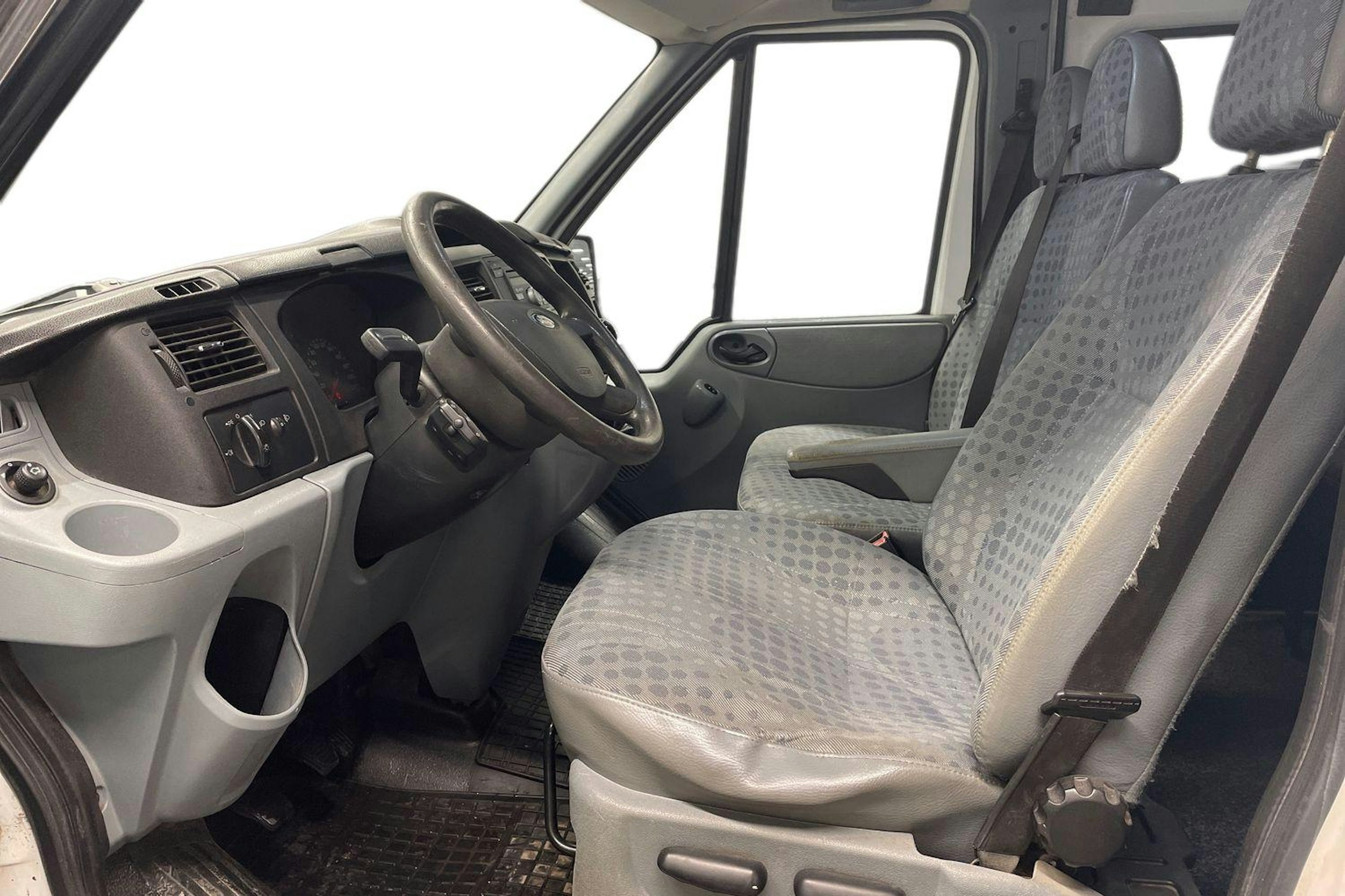 valkoinen Ford Transit 2008 kuva 8.