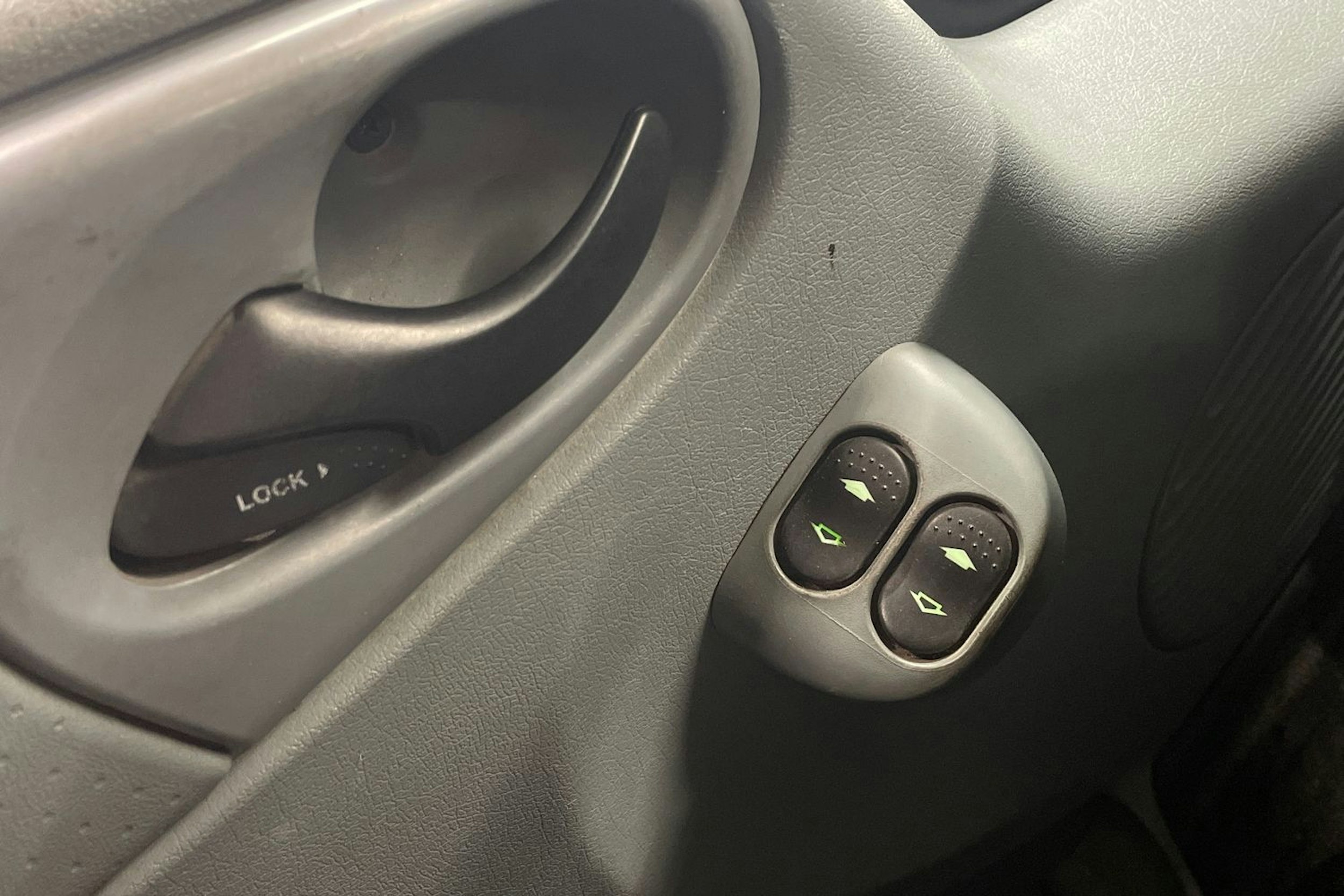 valkoinen Ford Transit 2008 kuva 18.