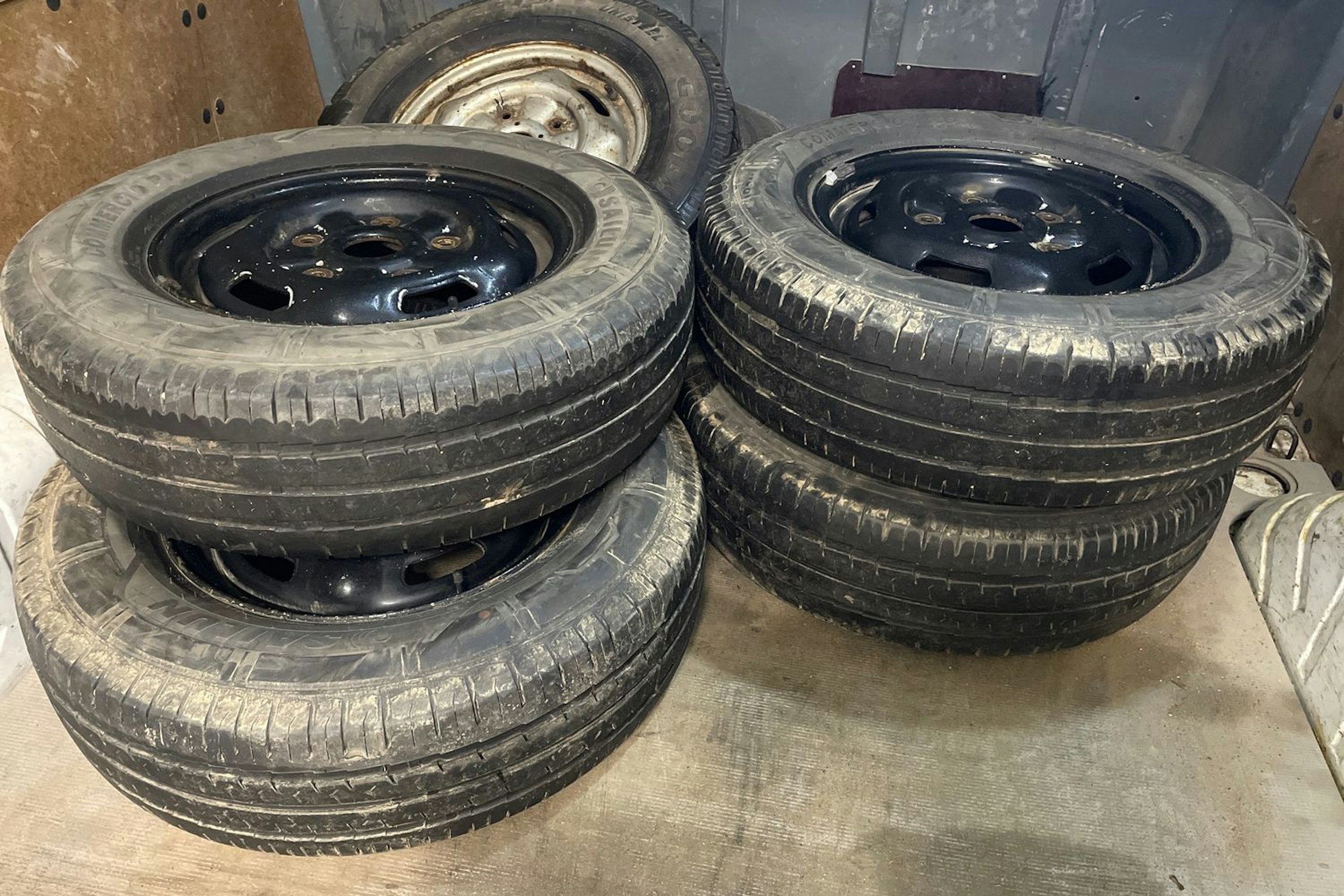 valkoinen Ford Transit 2008 kuva 40.