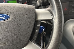 sininen Ford Transit 2008 kuva 15.