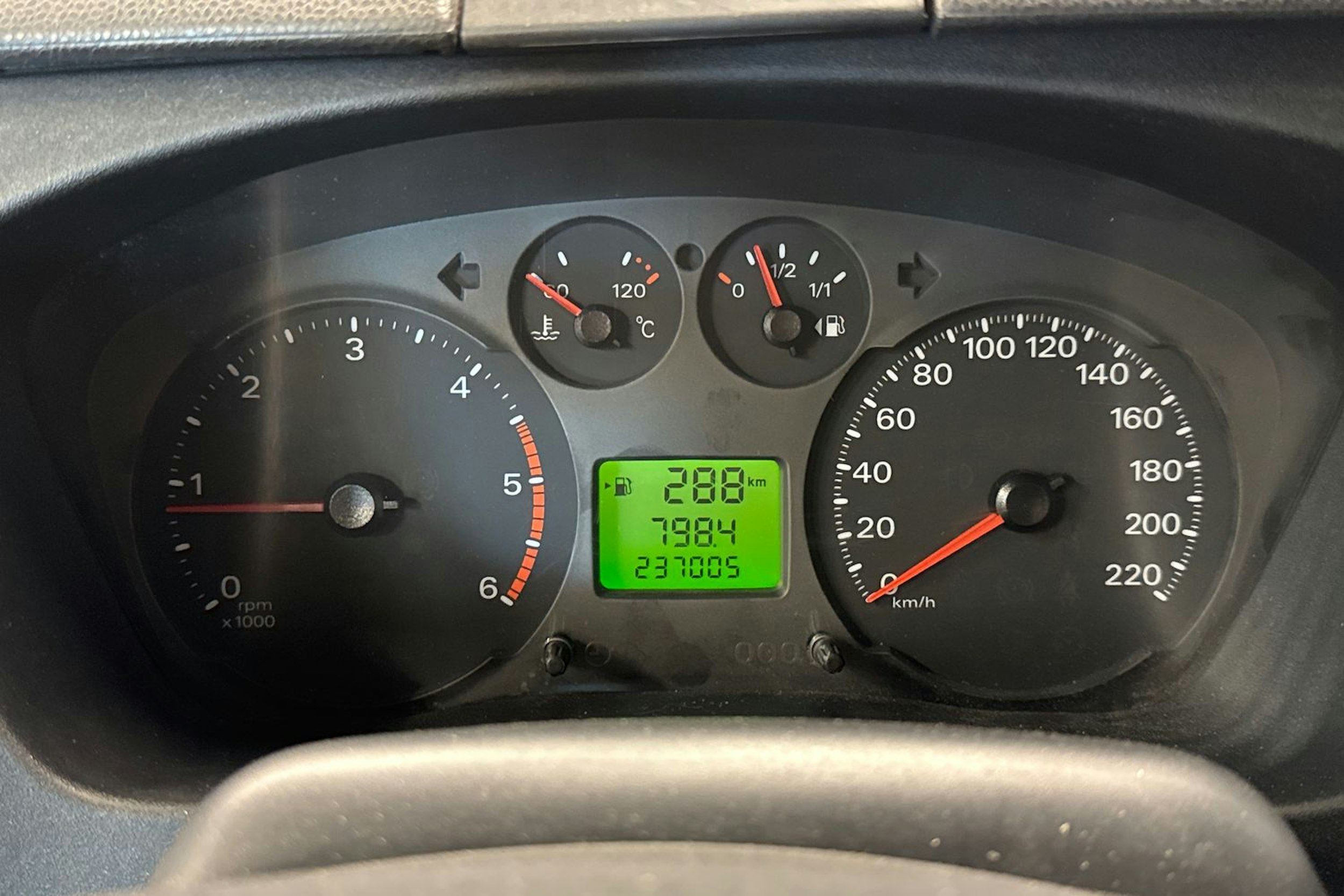 sininen Ford Transit 2008 kuva 16.