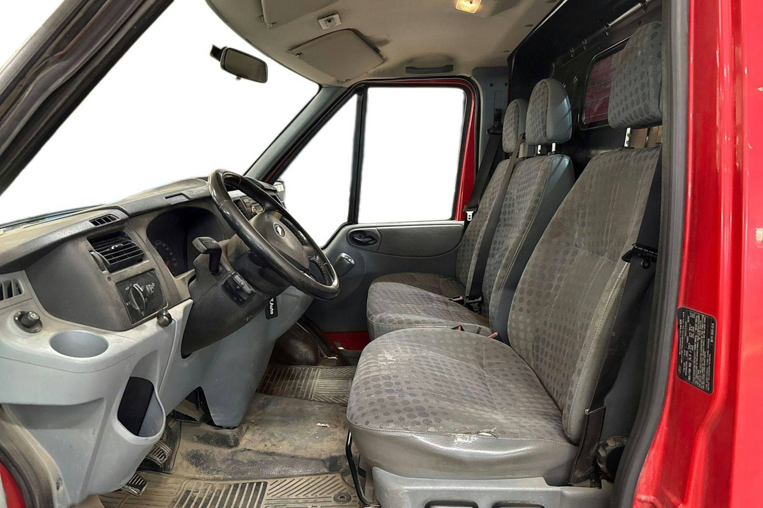 punainen Ford Transit 2009 kuva 3.