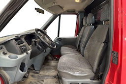 punainen Ford Transit 2009 kuva 3.