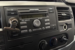 punainen Ford Transit 2009 kuva 16.