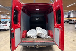 punainen Ford Transit 2009 kuva 18.