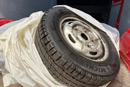 punainen Ford Transit 2009 kuva 19.