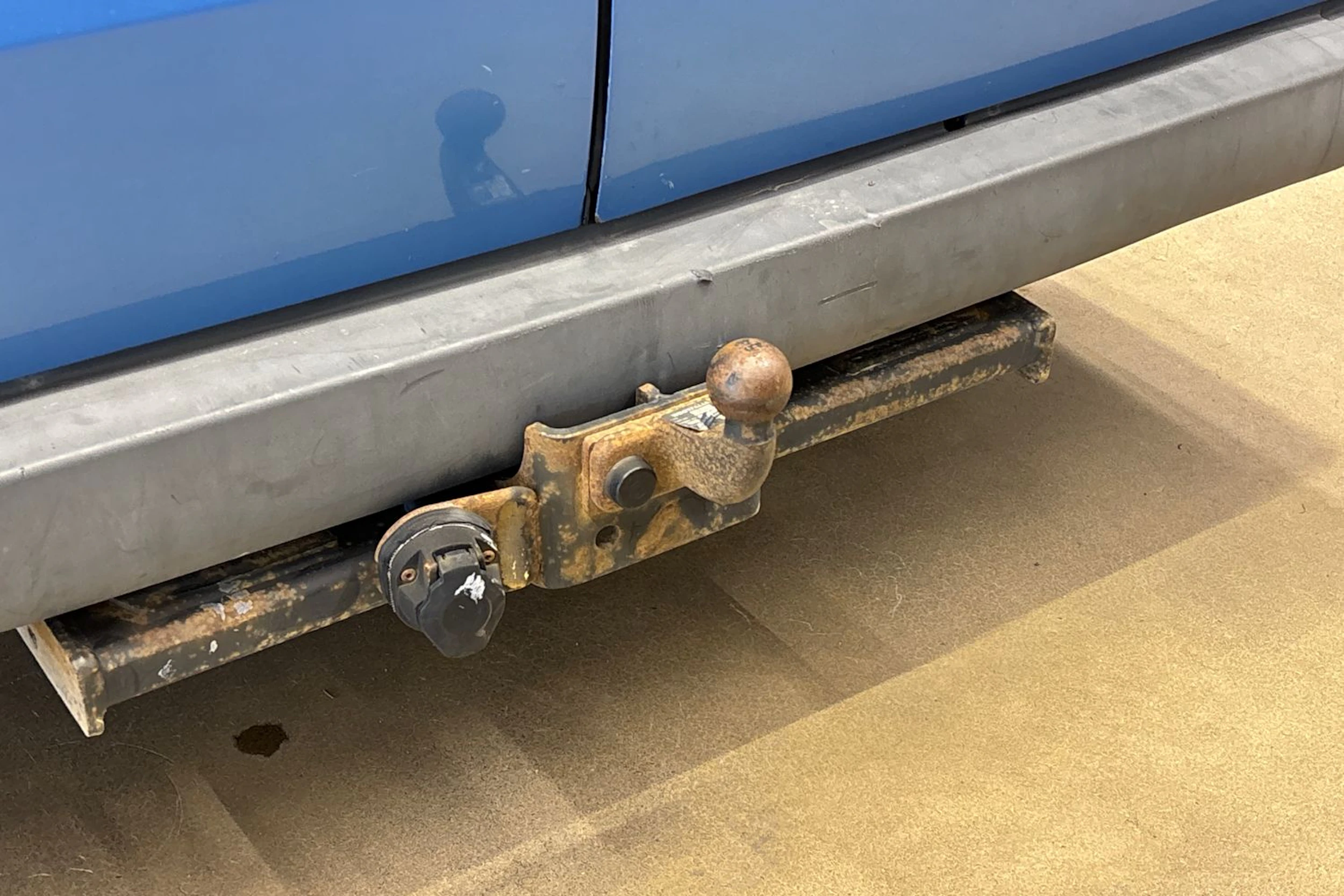 sininen Ford Transit 2010 kuva 34.