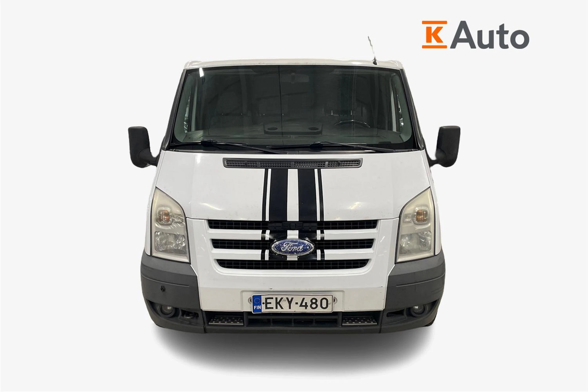 valkoinen Ford Transit 2010 kuva 4.