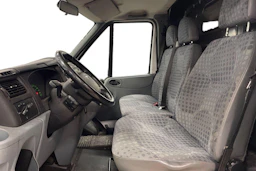 valkoinen Ford Transit 2010 kuva 6.