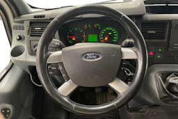 valkoinen Ford Transit 2010 kuva 7.