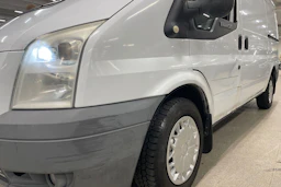 valkoinen Ford Transit 2010 kuva 21.