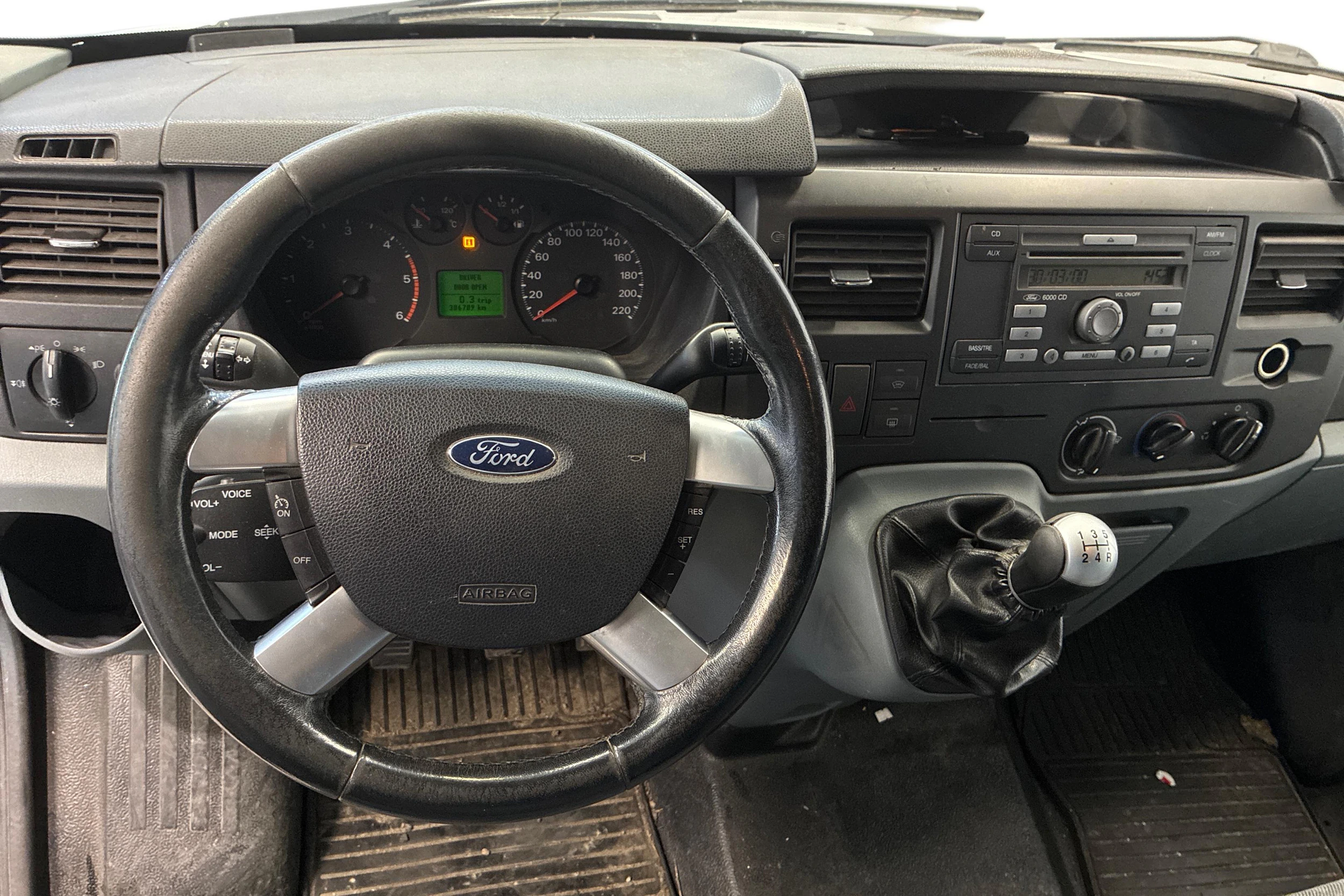 harmaa Ford Transit 2010 kuva 6.