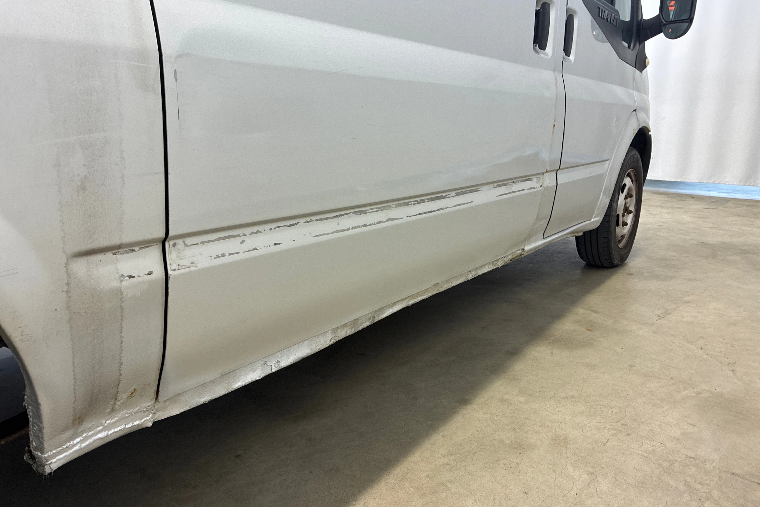 harmaa Ford Transit 2010 kuva 19.