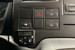 valkoinen Ford Transit 2011 kuva 19.