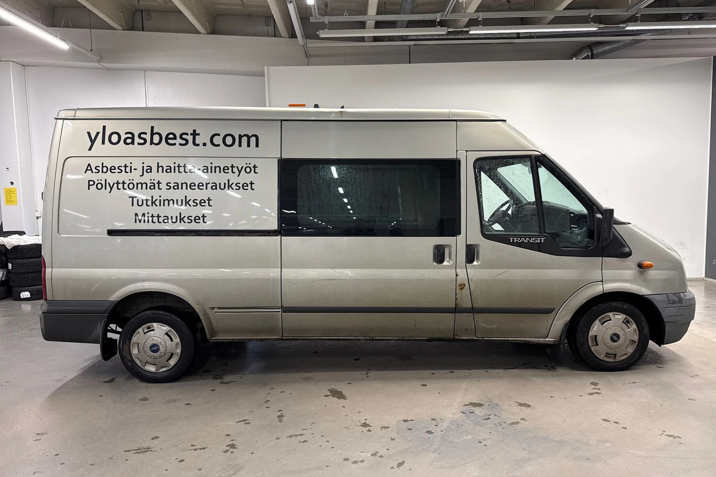 harmaa Ford Transit 2011 kuva 6.