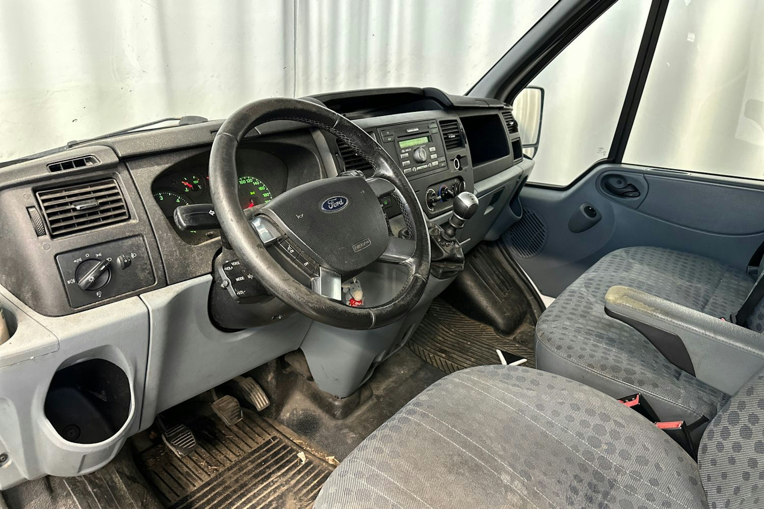 Valkoinen Ford TRANSIT 2011 kuva 14.