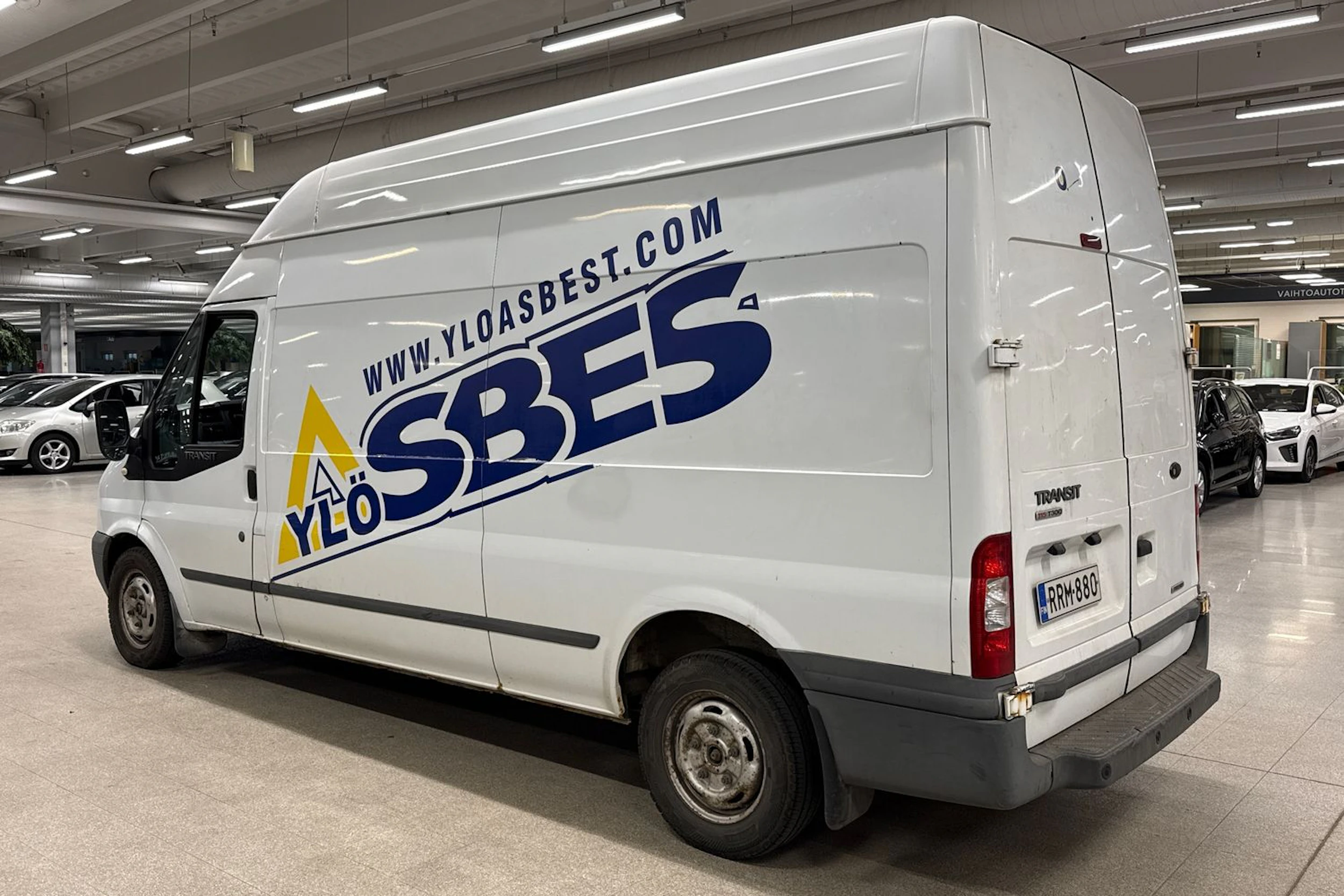 valkoinen Ford Transit 2011 kuva 7.