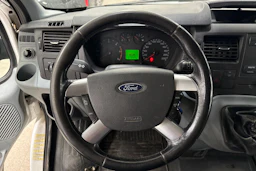 valkoinen Ford Transit 2011 kuva 16.