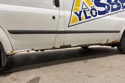 valkoinen Ford Transit 2011 kuva 16.