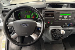 valkoinen Ford Transit 2011 kuva 20.