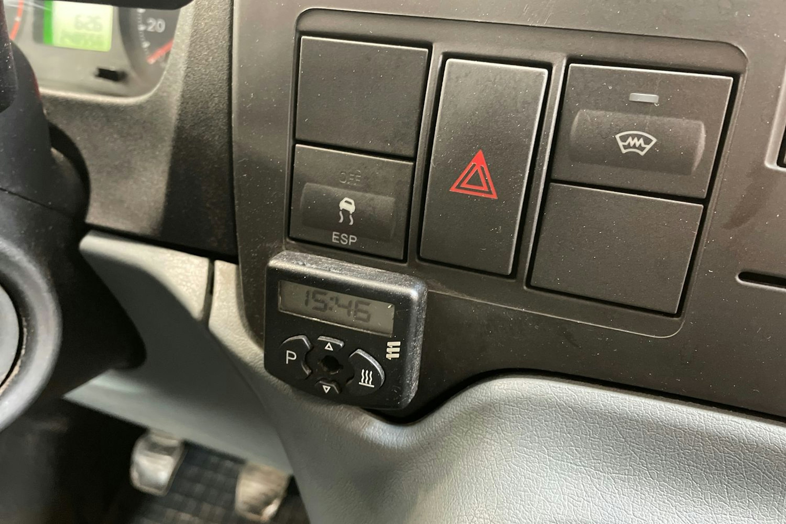 valkoinen Ford Transit 2012 kuva 12.