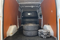 valkoinen Ford Transit 2012 kuva 19.