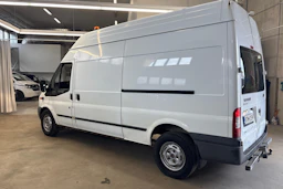 valkoinen Ford Transit 2012 kuva 3.