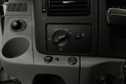 valkoinen Ford Transit 2012 kuva 9.