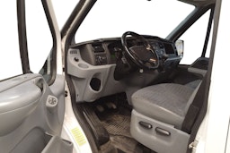 valkoinen Ford Transit 2012 kuva 3.
