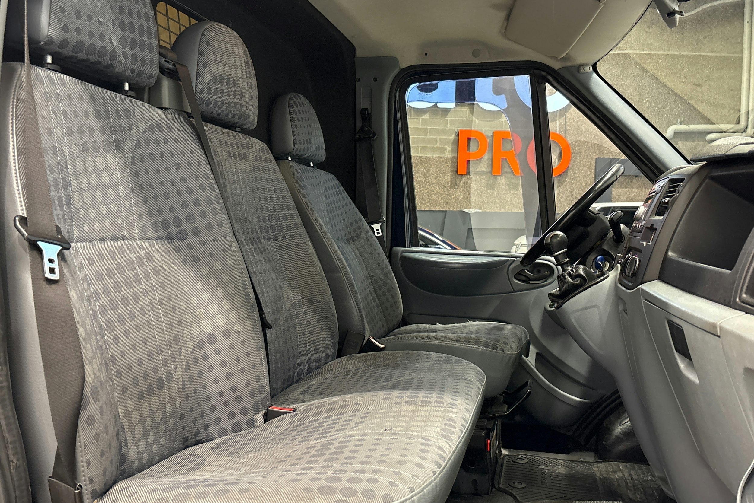 sininen Ford Transit 2012 kuva 16.
