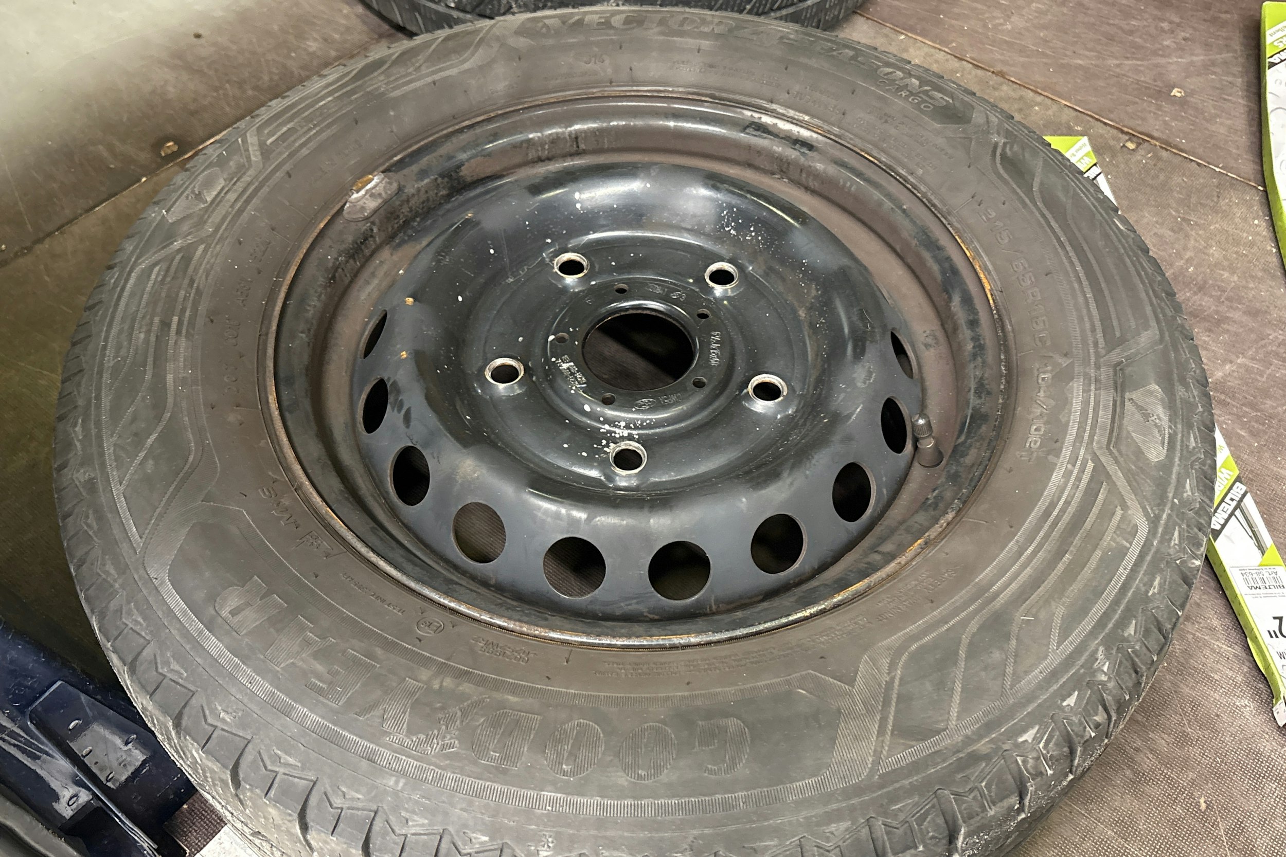 sininen Ford Transit 2012 kuva 21.