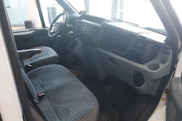valkoinen Ford Transit 2012 kuva 16.