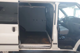 valkoinen Ford Transit 2012 kuva 17.