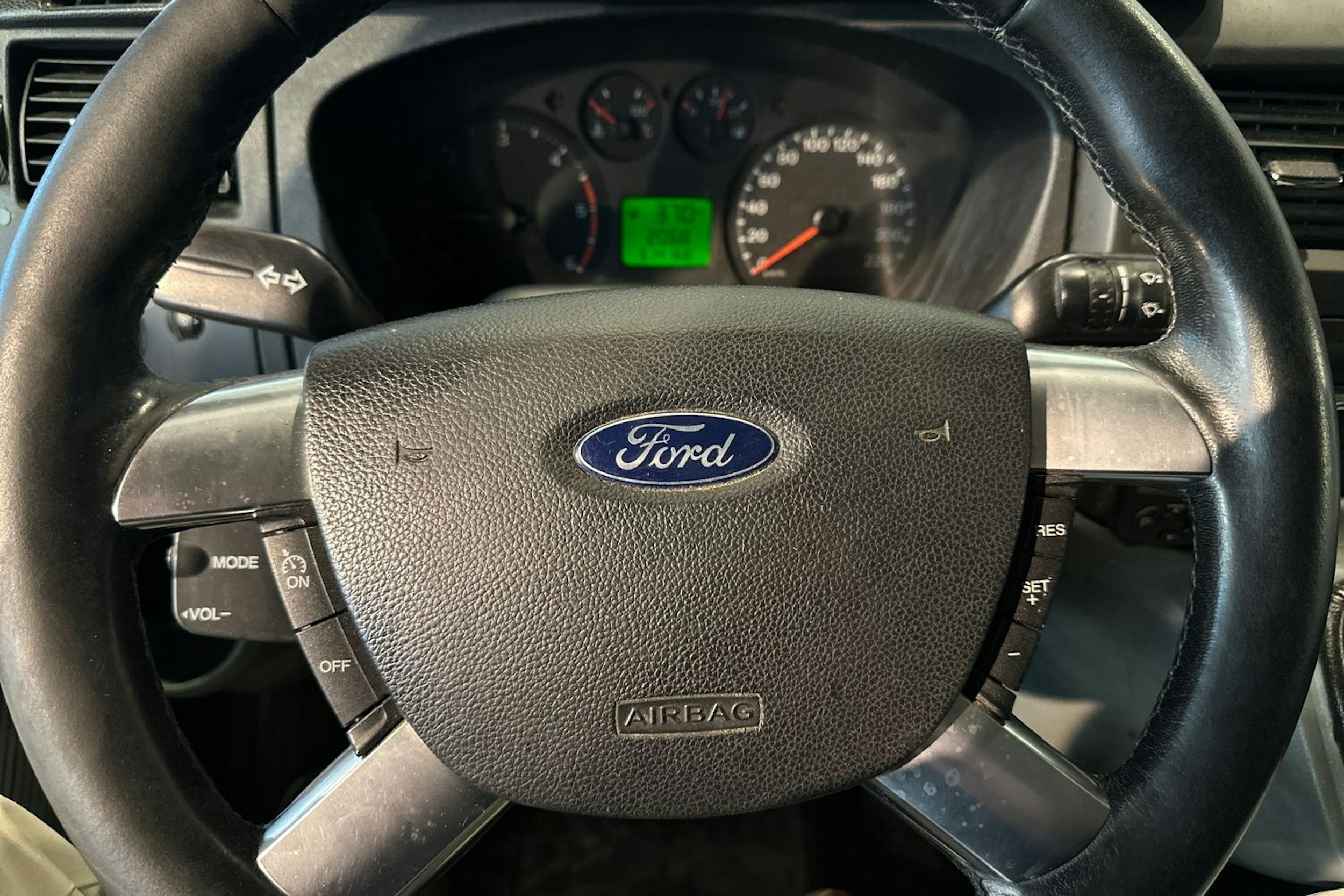 harmaa Ford Transit 2013 kuva 15.