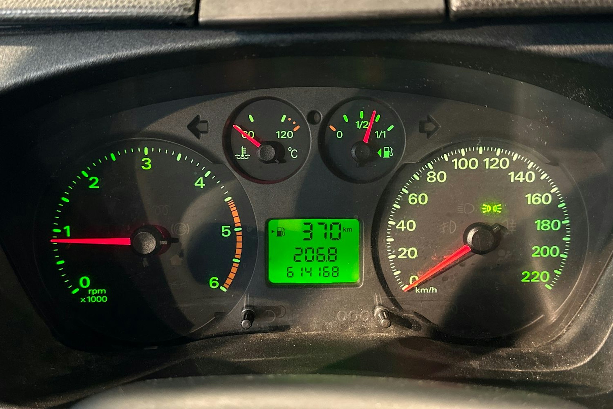 harmaa Ford Transit 2013 kuva 16.