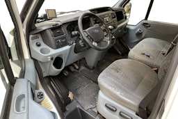 valkoinen Ford Transit 2013 kuva 6.