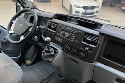 valkoinen Ford Transit 2013 kuva 11.
