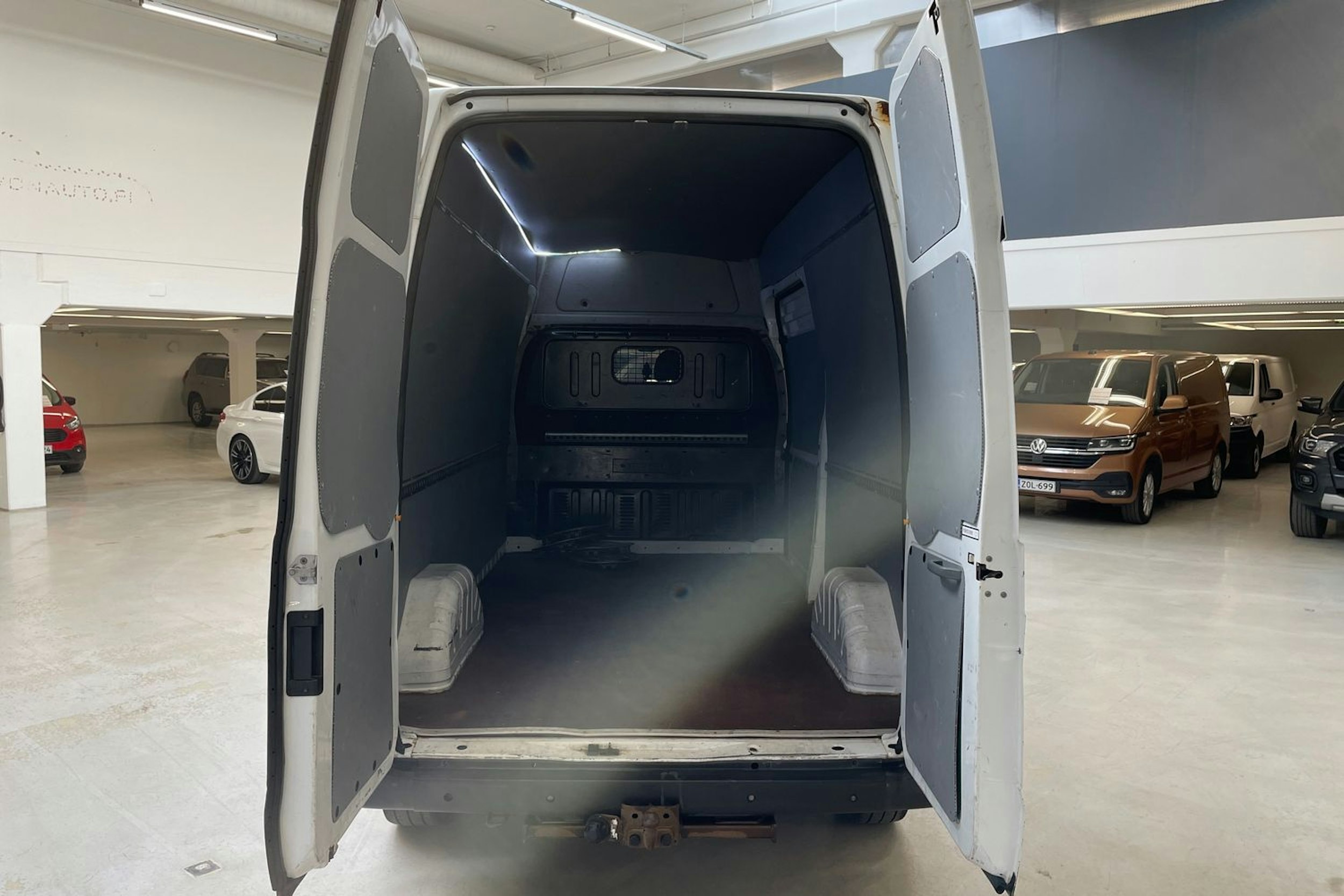 valkoinen Ford Transit 2013 kuva 15.