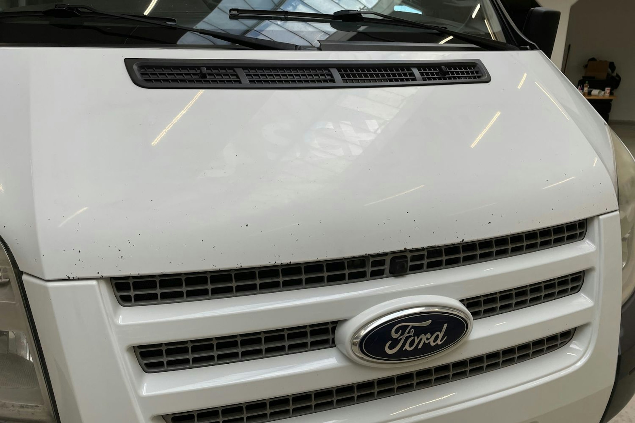 valkoinen Ford Transit 2013 kuva 20.