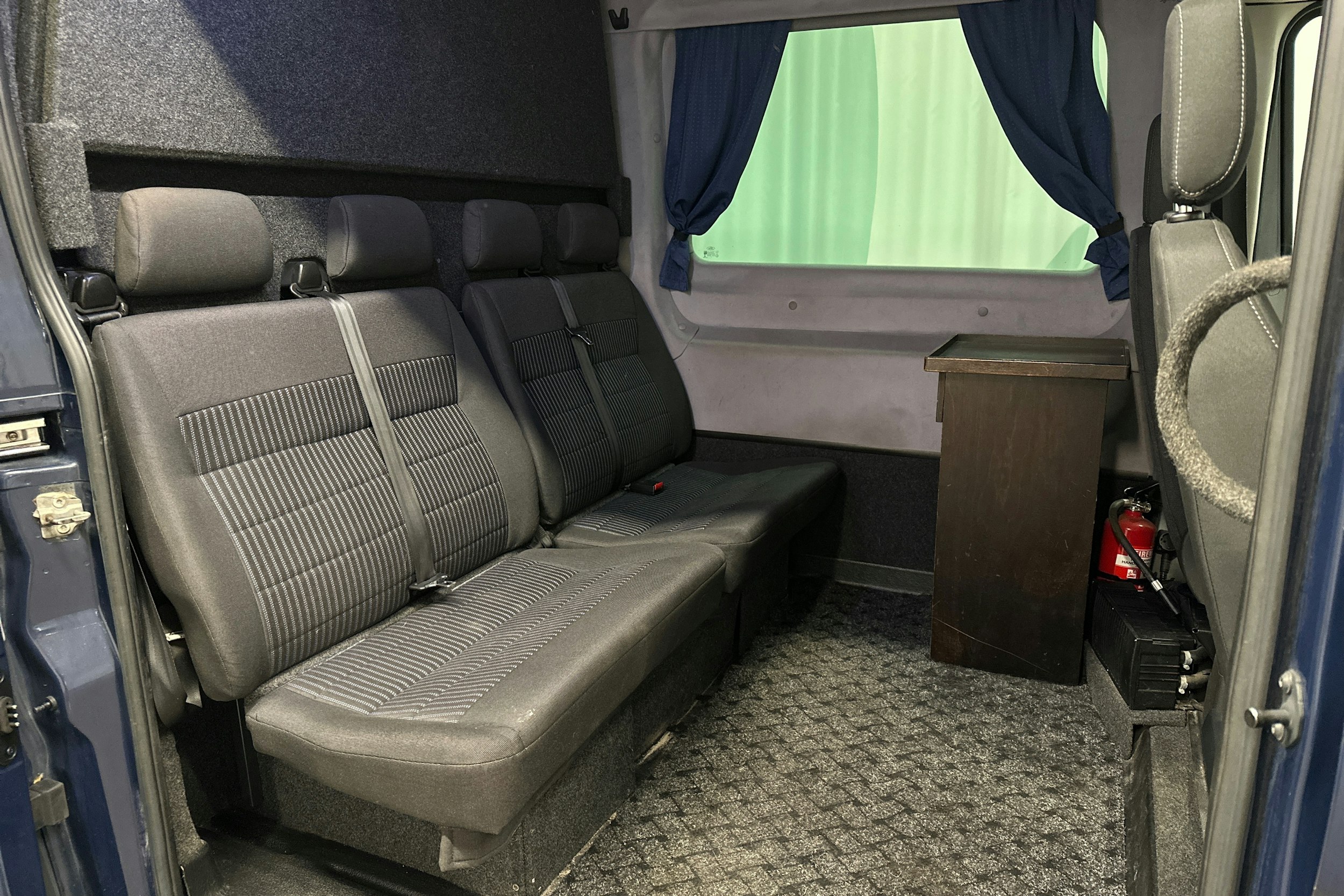 sininen Ford Transit 2014 kuva 11.