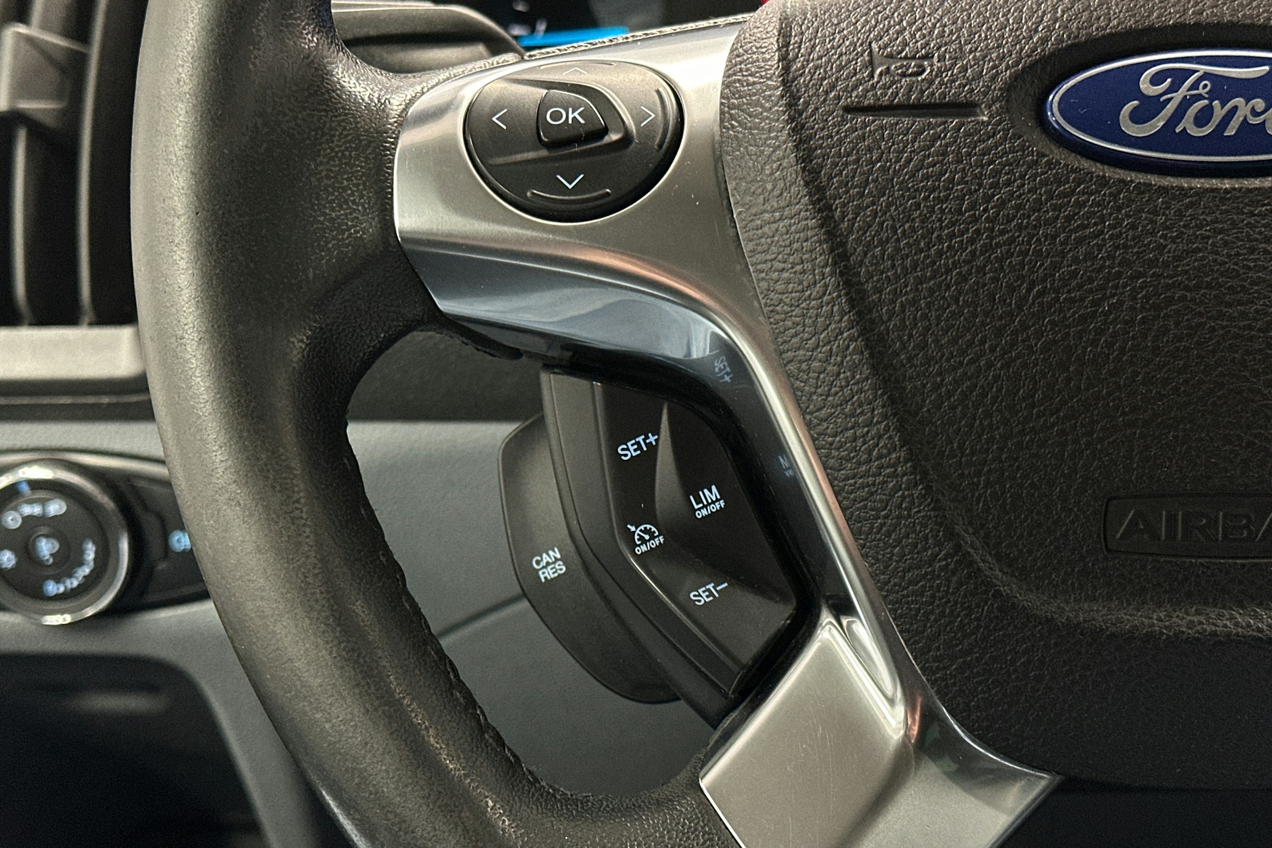 sininen Ford Transit 2014 kuva 15.