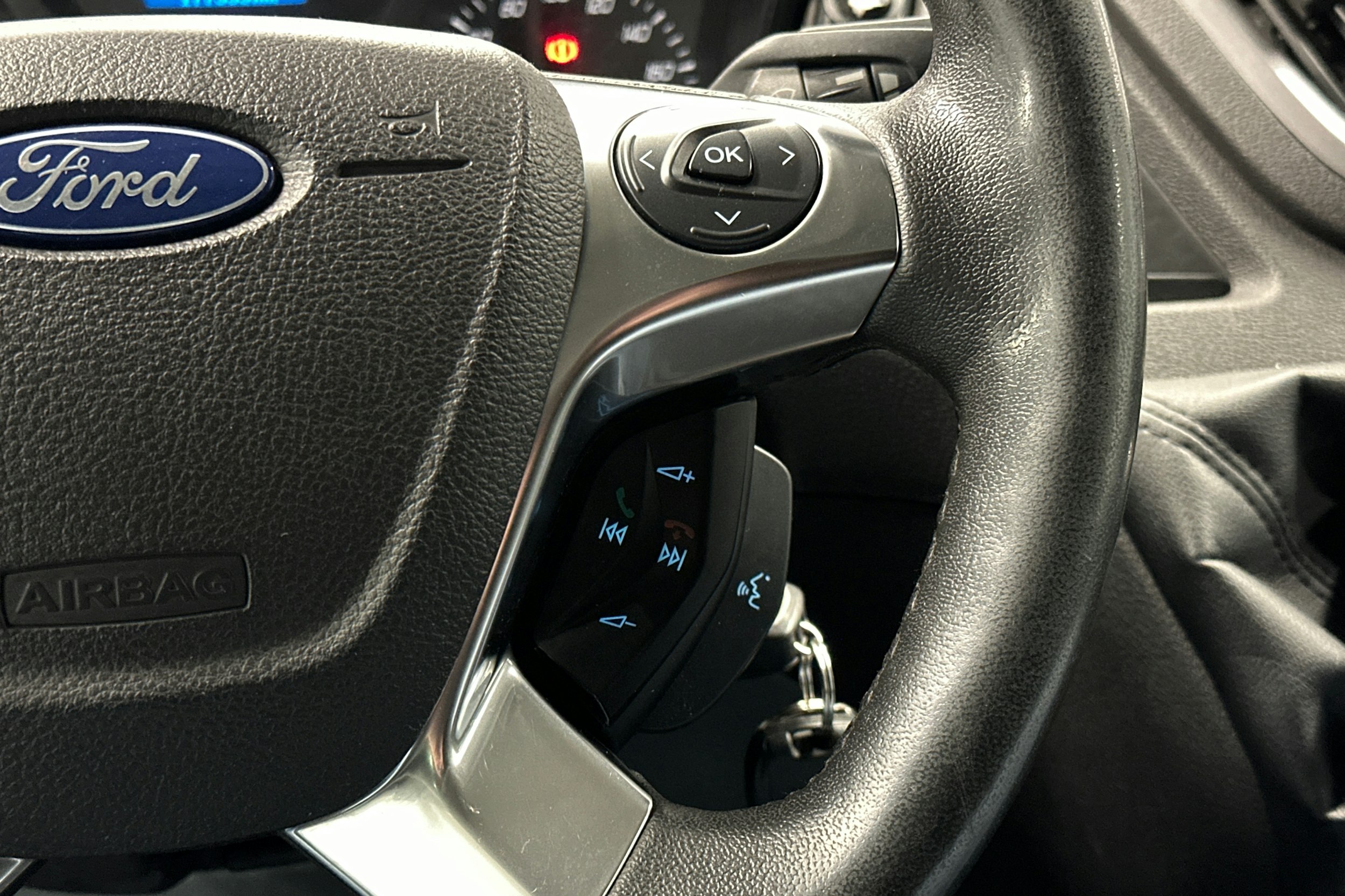 sininen Ford Transit 2014 kuva 16.