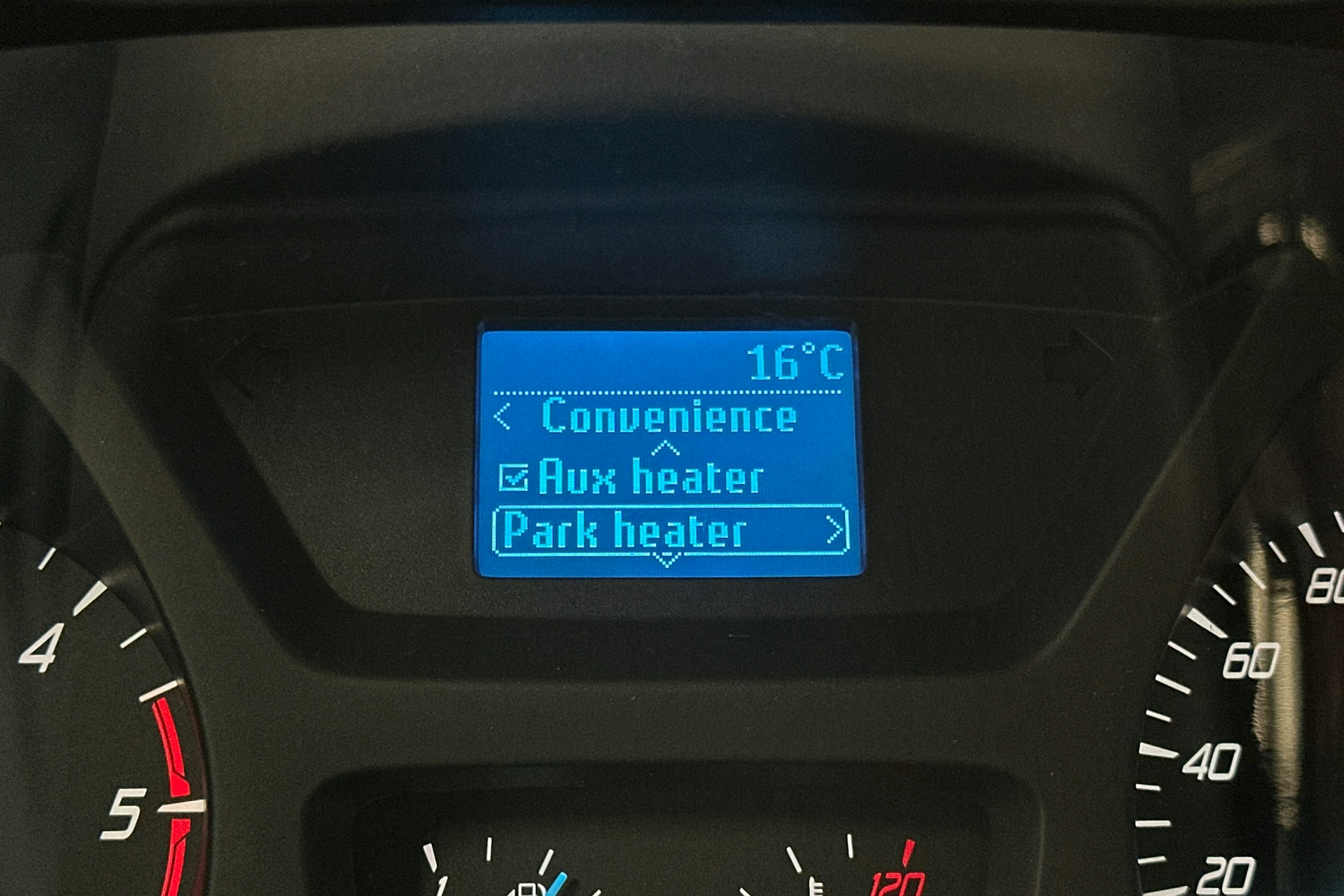 sininen Ford Transit 2014 kuva 19.