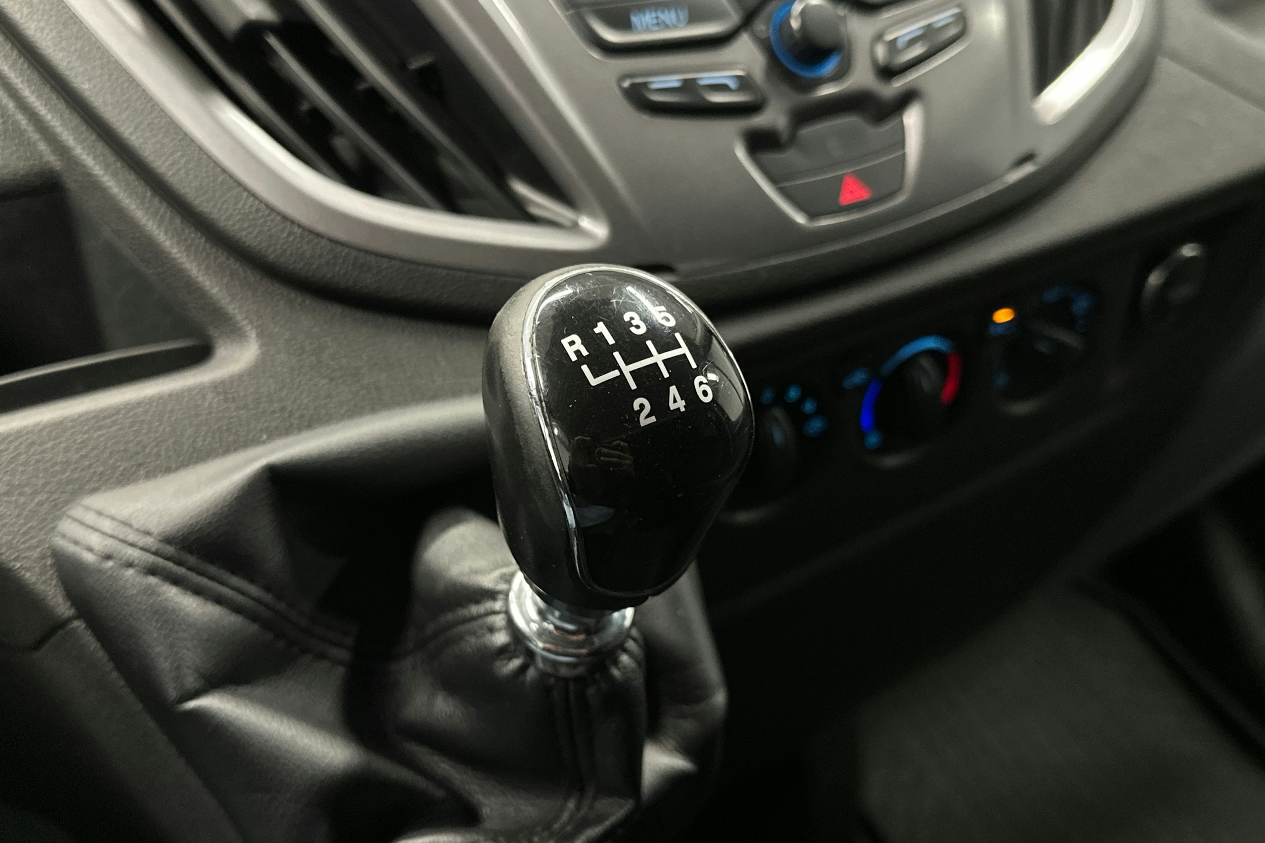 sininen Ford Transit 2014 kuva 24.