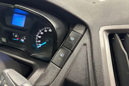 valkoinen Ford Transit 2014 kuva 13.