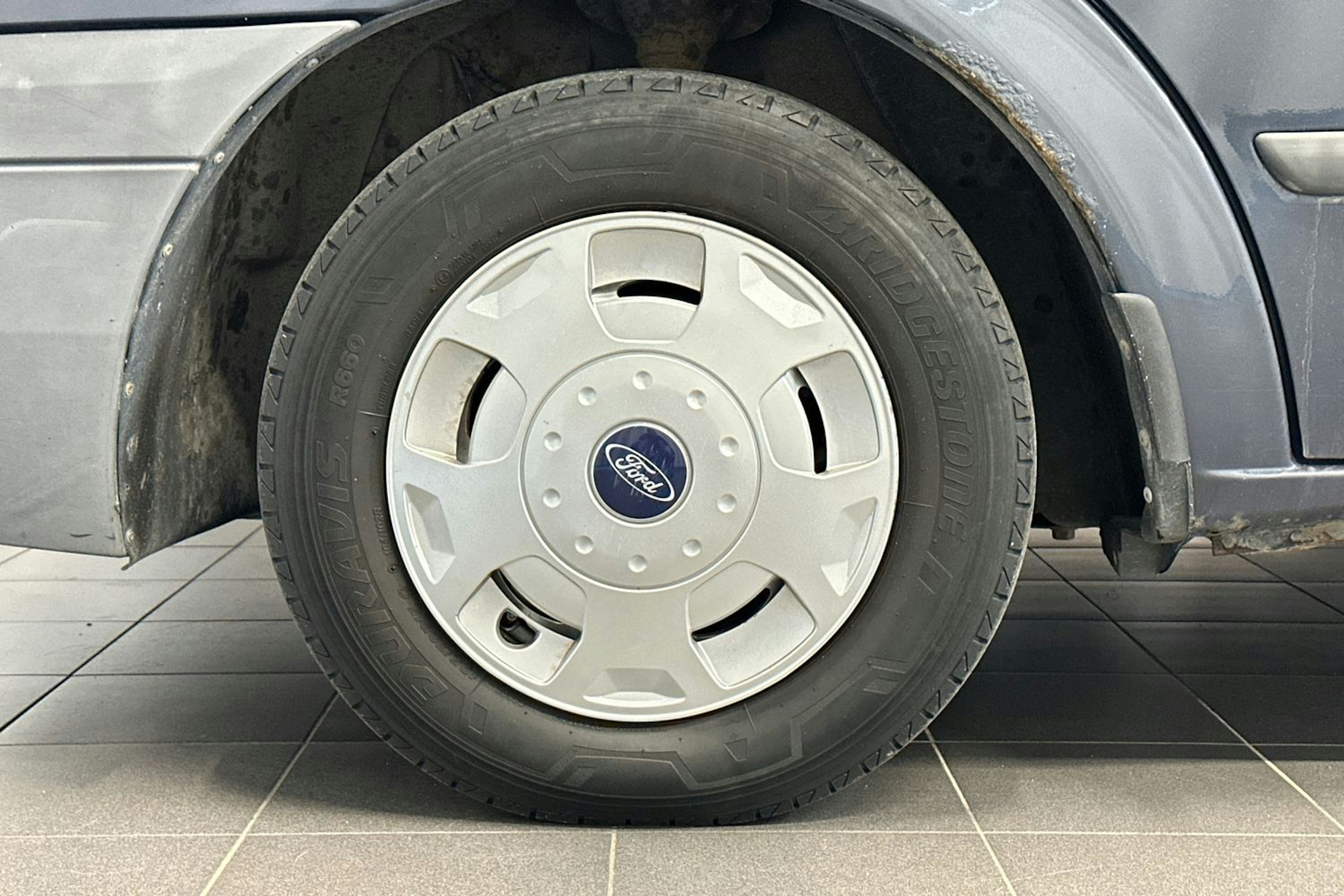 harmaa Ford Transit 2014 kuva 11.