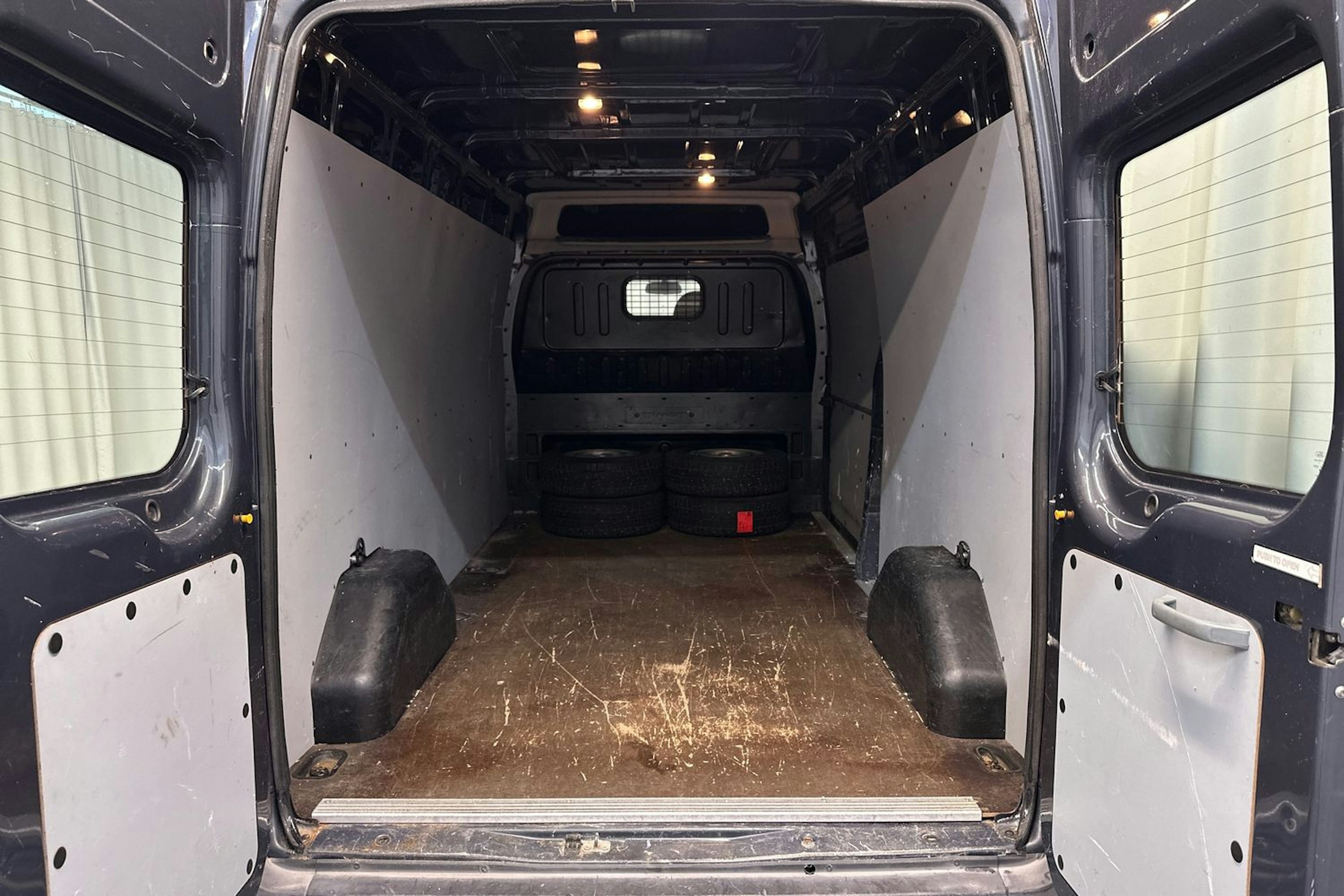 harmaa Ford Transit 2014 kuva 25.