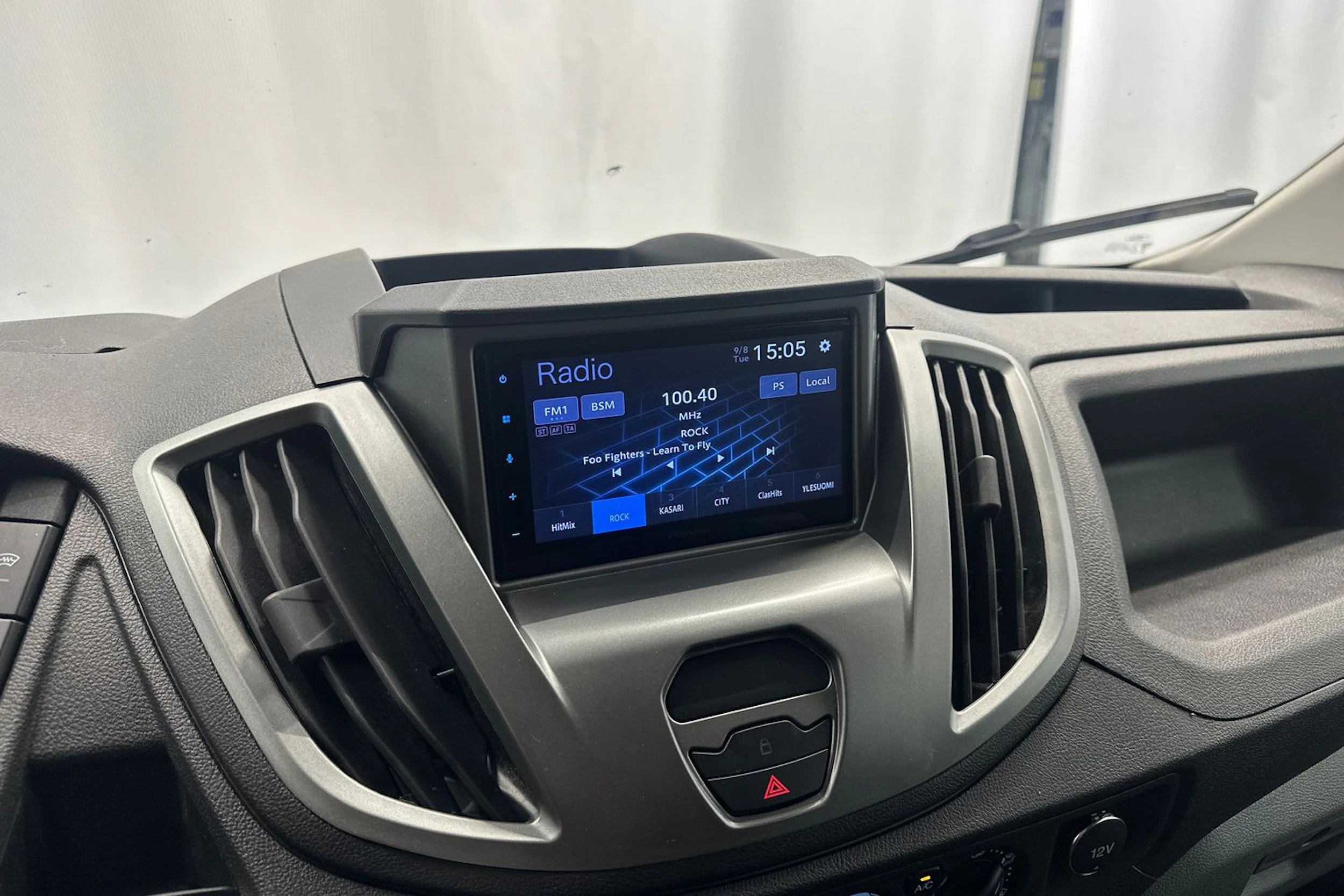 musta Ford Transit 2015 kuva 15.