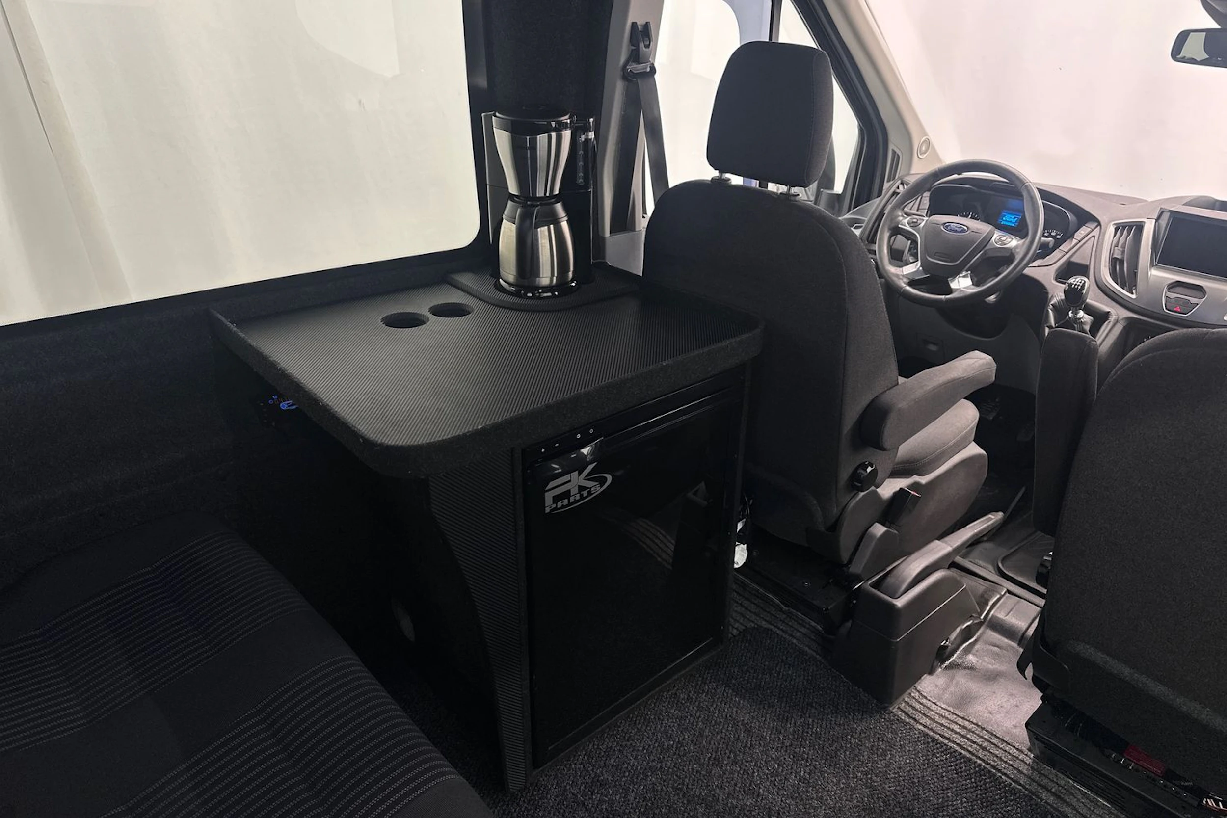 musta Ford Transit 2015 kuva 27.